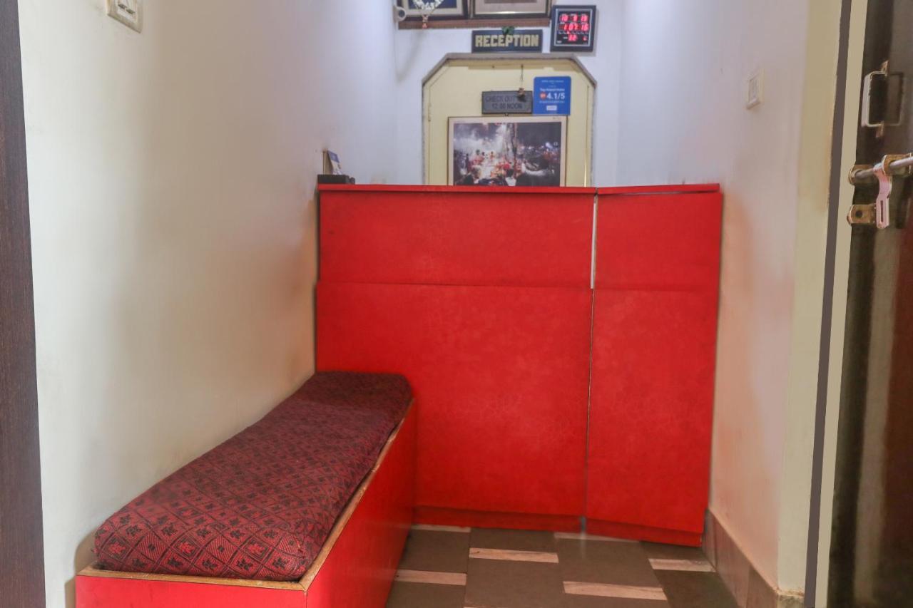 Oyo 60651 Hotel Arya พาราณสี ภายนอก รูปภาพ