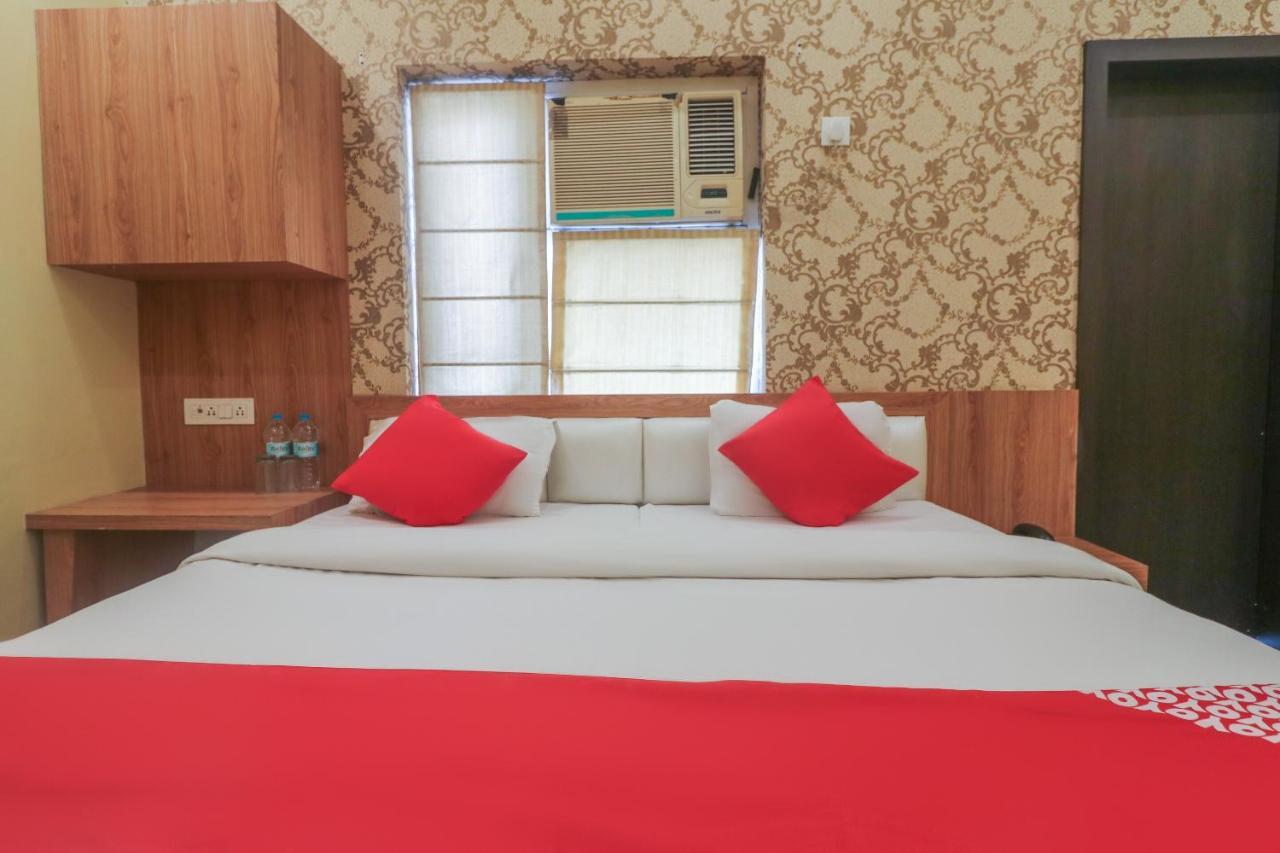 Oyo 60651 Hotel Arya พาราณสี ภายนอก รูปภาพ