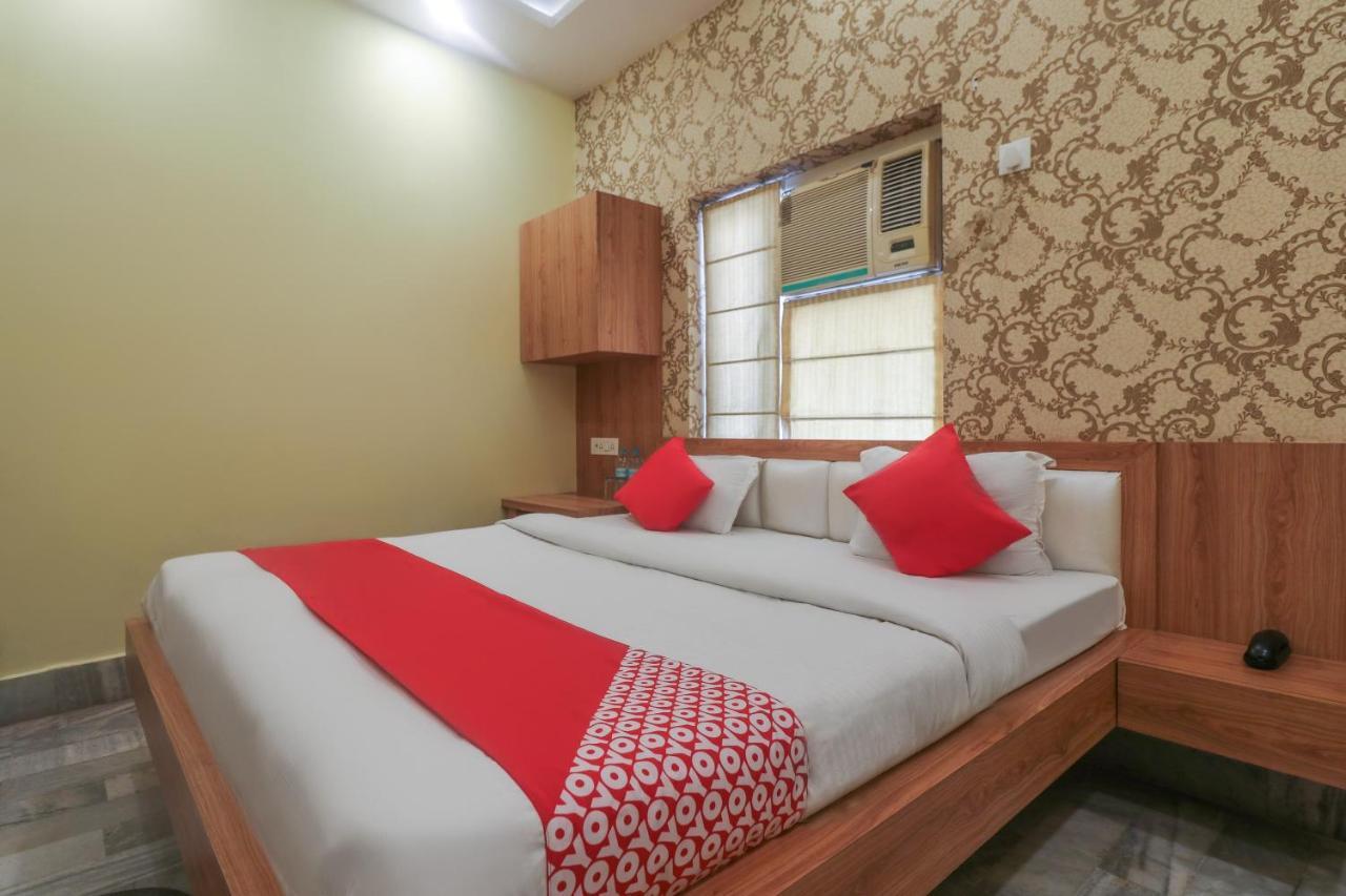 Oyo 60651 Hotel Arya พาราณสี ภายนอก รูปภาพ